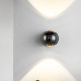 OrbisGlow – LED-vägglampa med 360° roterande funktion för justerbar belysning Carvallo