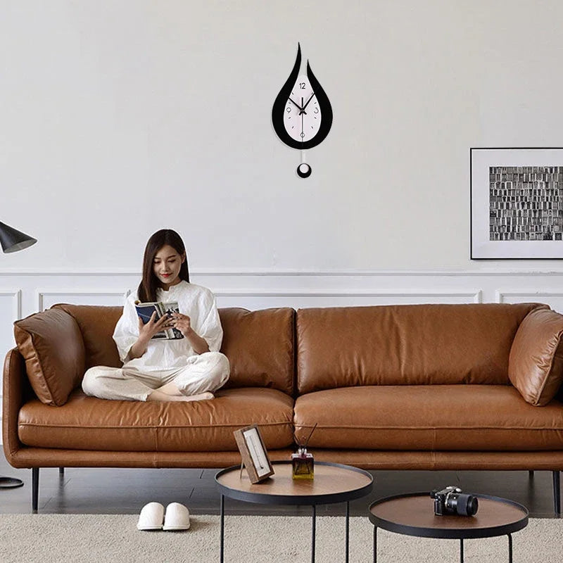 Cirquio | Modern Vattendroppe Väggklocka för Stilren Heminredning Carvallo