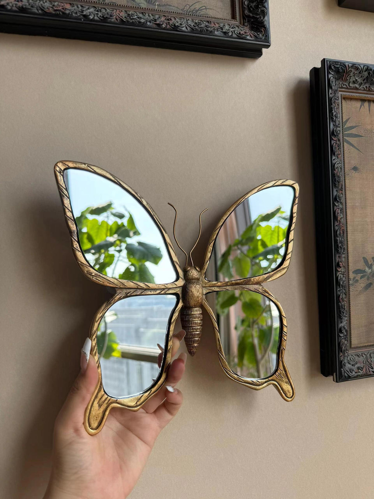 NatureGrace - Elegant blommig väggkonst för naturlig charm Carvallo