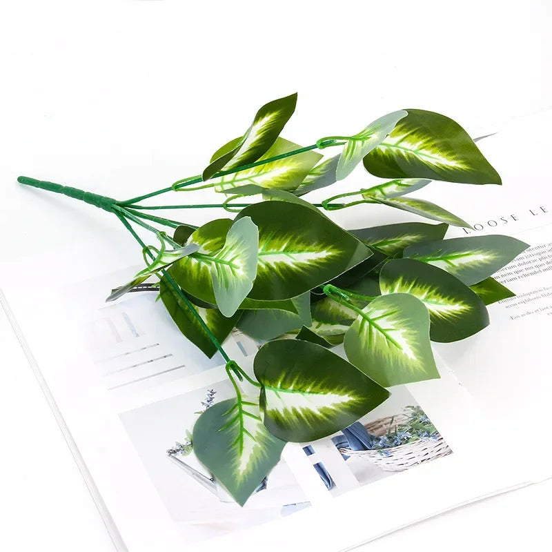 Carvallo konstväxt Dieffenbachia | Tropiskt dekoblads i siden | Lättskött dekoration för bord, hylla och vardagsrum Carvallo