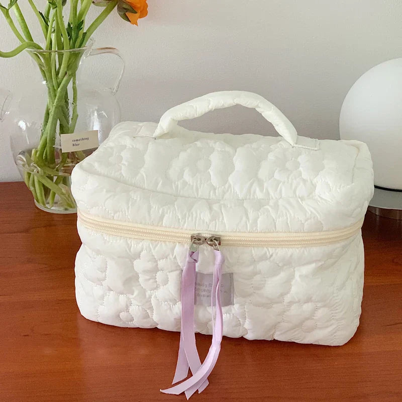 Carvallo Vadderad KosmetiskPåse i Bomull | MakeupPåse med Dragkedja för Damer | Resekulturpåse med Blommönster & Inre Fack Carvallo