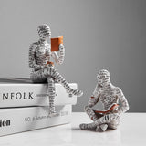 Carvallo – Eleganta humanoida skulpturer med ikonisk design Carvallo