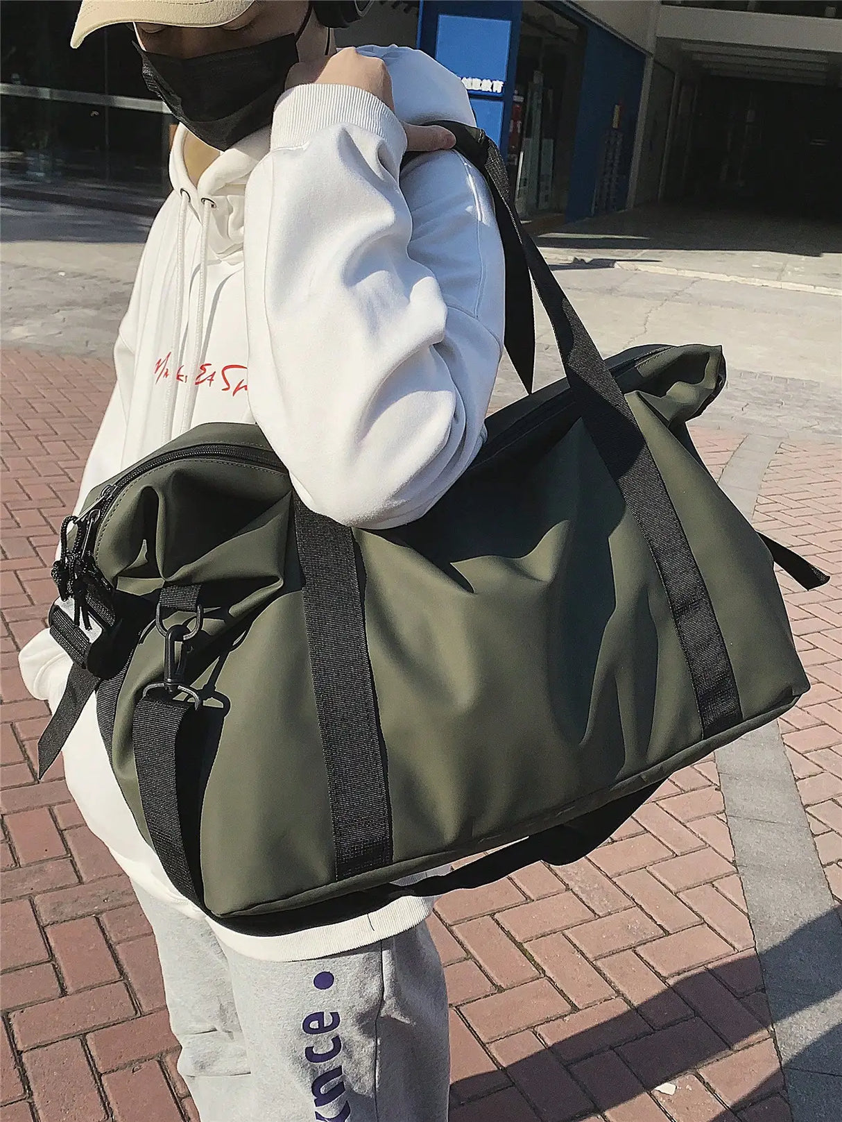 Carvallo Resväska Stor | Lätt Sport- & Fitnessväska | Axeväska & Crossbody | Mycket Förvaringsutrymme Carvallo