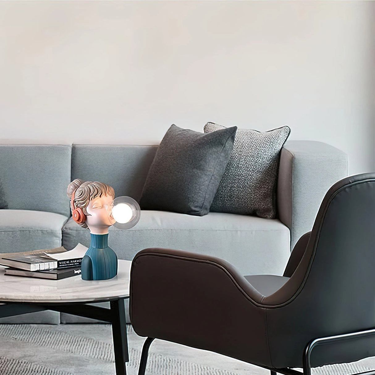 Exklusiv Bubble Gum Girl LED-lampa - Unik dekorativ belysning för moderna interiörer Carvallo