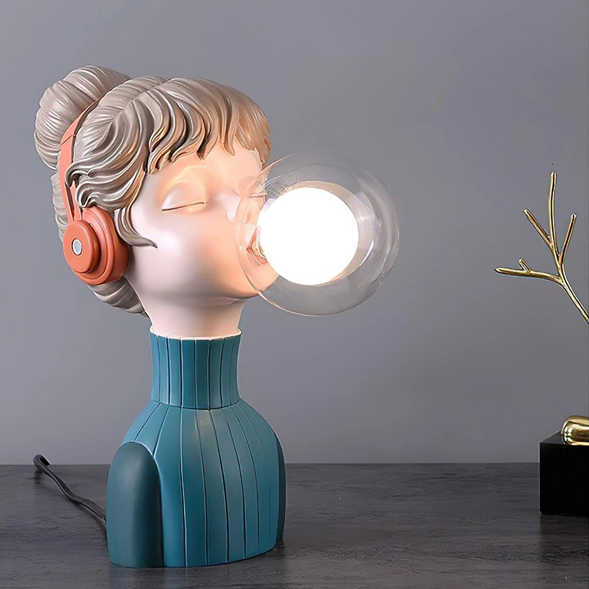 Exklusiv Bubble Gum Girl LED-lampa - Unik dekorativ belysning för moderna interiörer Carvallo