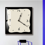 Carvallo - Designer väggur med modern look för inredning Carvallo