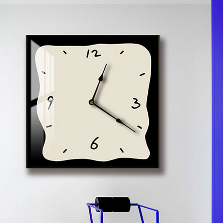 Carvallo - Designer väggur med modern look för inredning Carvallo