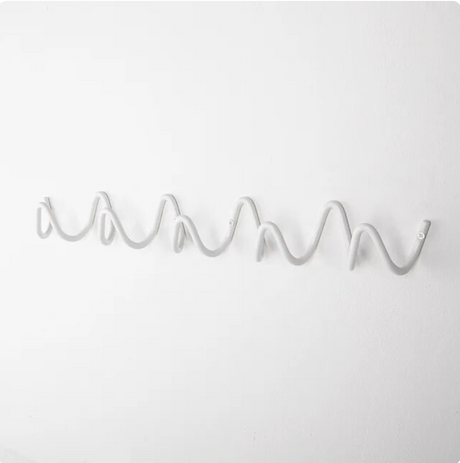 ScribbleLine Modern Metall Väggkrok – Konstnärlig Abstrakt Klädhängare MILA Sverige