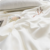 Orit - Upplev kalla sommarnätter med denna filt Carvallo