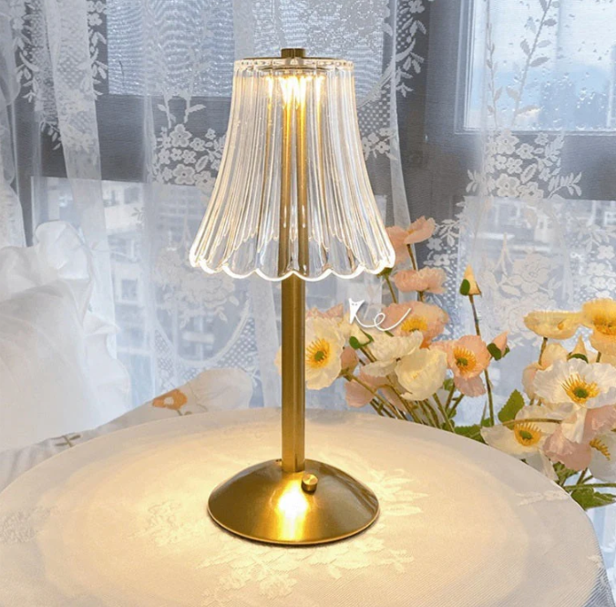 Uppladdningsbar USB-LED-bordslampa i retrodesign Carvallo