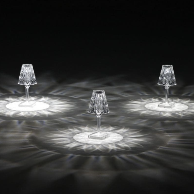 Acryln glass kristall bordlampa Carvallo
