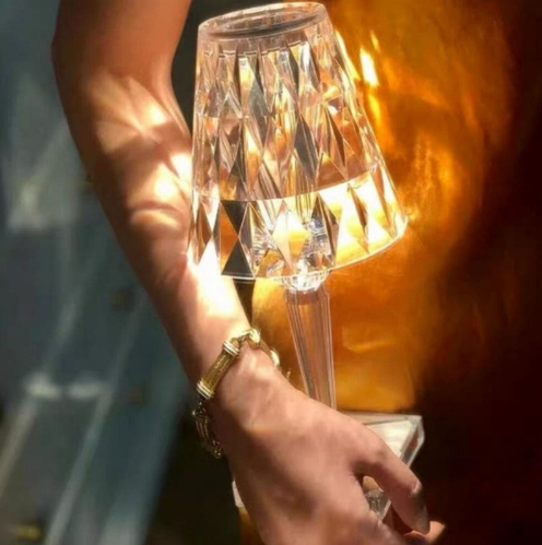 Acryln glass kristall bordlampa Carvallo
