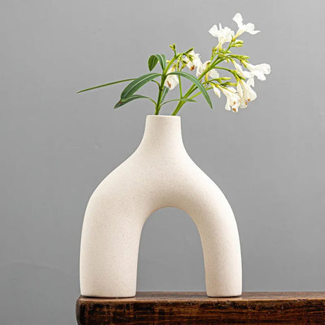 Skulptural keramikvas | Sandfärgad neutral finish | Modern & rustik heminredning accent Carvallo