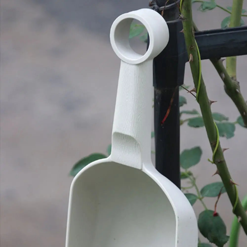 Carvallo SoilScoop trädgårdsskovel i plast | Ergonomiskt handtag & förstärkt skovelområde | Platsbesparande & lätt | För jord, sand & gödsel Carvallo