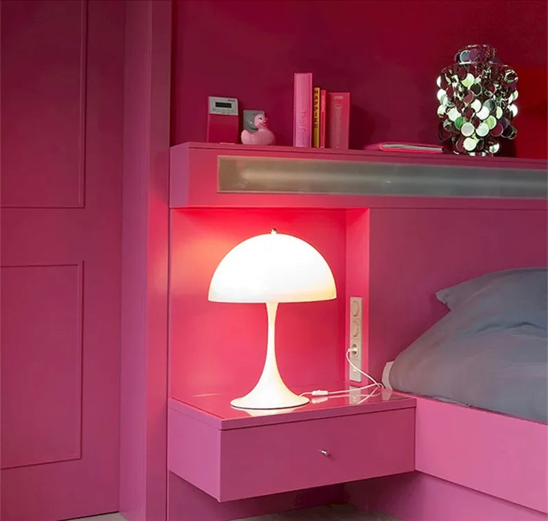 RoyaleGlow Retro Dansk Bordlamp / Golvlampa - Ikonisk Svampdesign för Moderna Utrymmen Carvallo