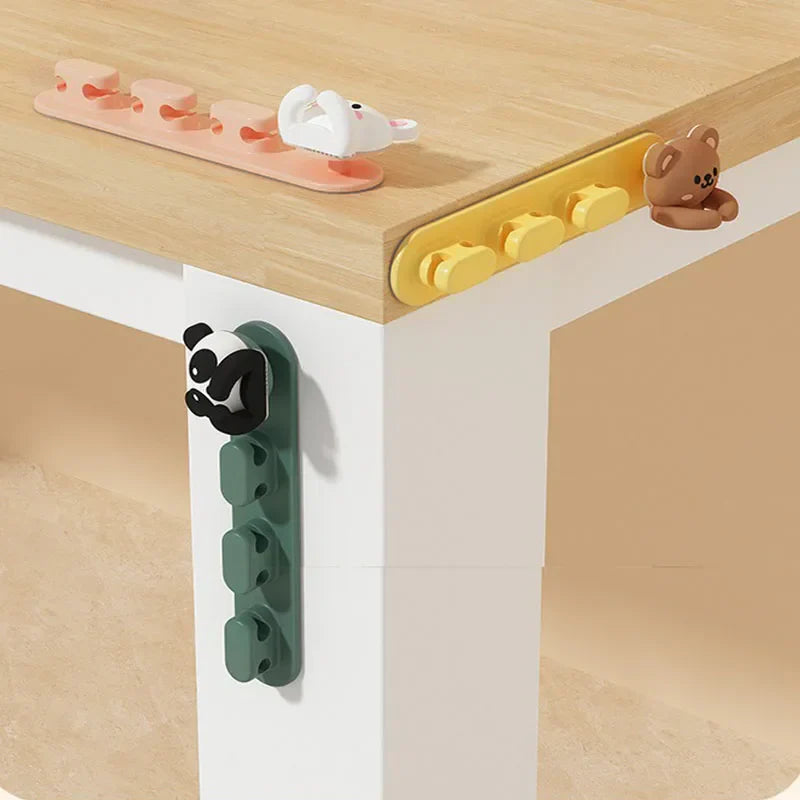 Carvallo Tierische Kabelhalter | Självhäftande & Platsbesparande | Skrivbordsorganisatör för laddkablar & USB Carvallo