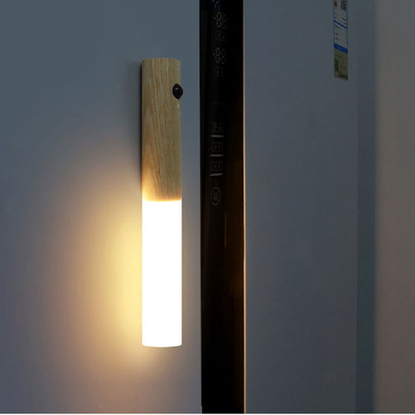 Uppladdningsbar LED-vägglampa – USB-magnetisk rörelsesensorlampa för sovrum, vardagsrum och trappa Carvallo
