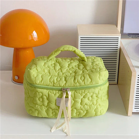 Carvallo Vadderad KosmetiskPåse i Bomull | MakeupPåse med Dragkedja för Damer | Resekulturpåse med Blommönster & Inre Fack Carvallo