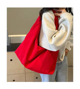 Praktisk och stilfull dam multifunktionshandväska Carvallo