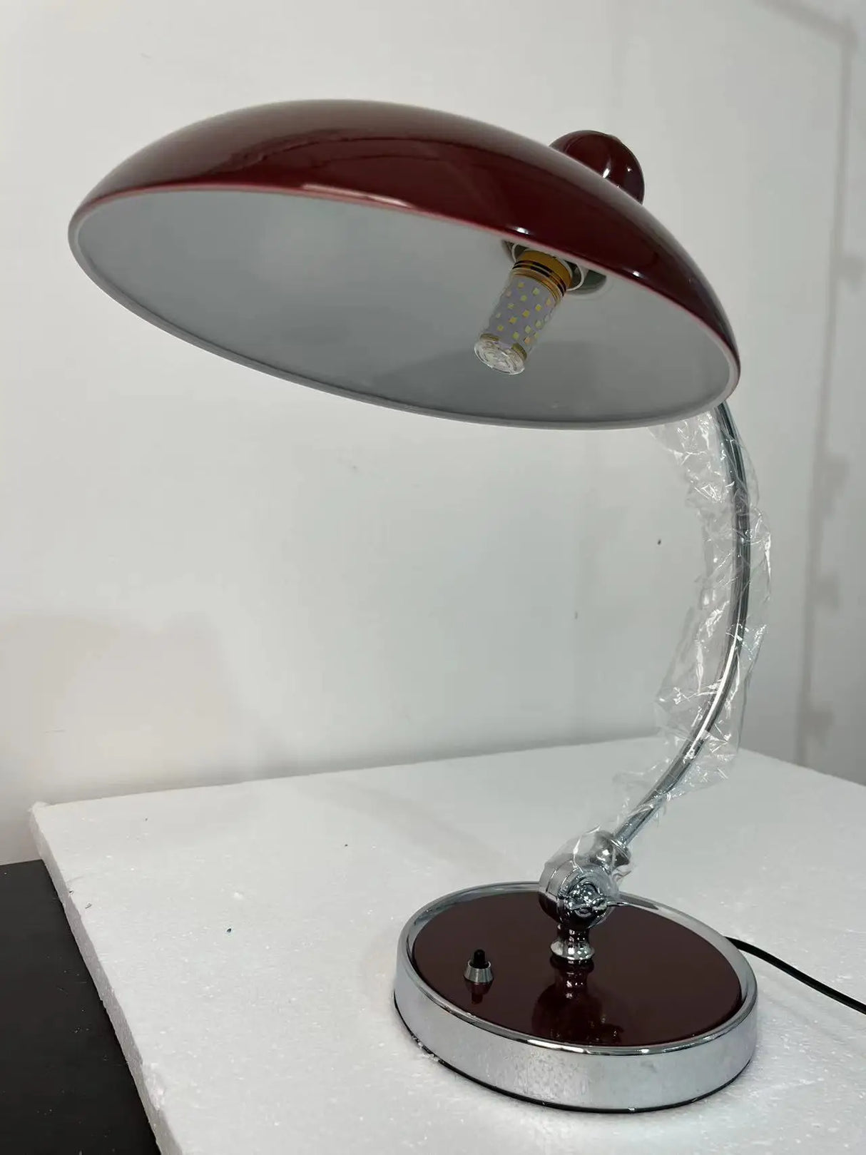 Retro Elegance Bordslampa - Skapa en Mysig Atmosfär Carvallo