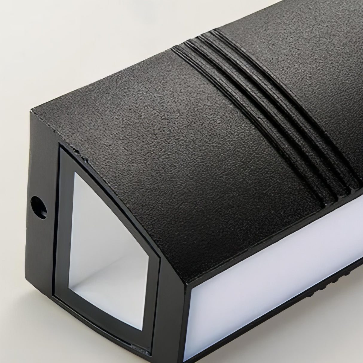 Nelson - Modern Lång Utomhus Entré Vägglampa IP65 Carvallo