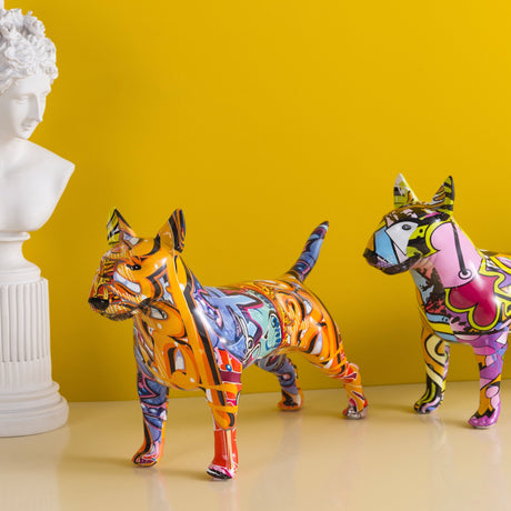 ColorPup Modern Bullterrier-staty – Livfull graffitikonsthundfigur MILA Sverige