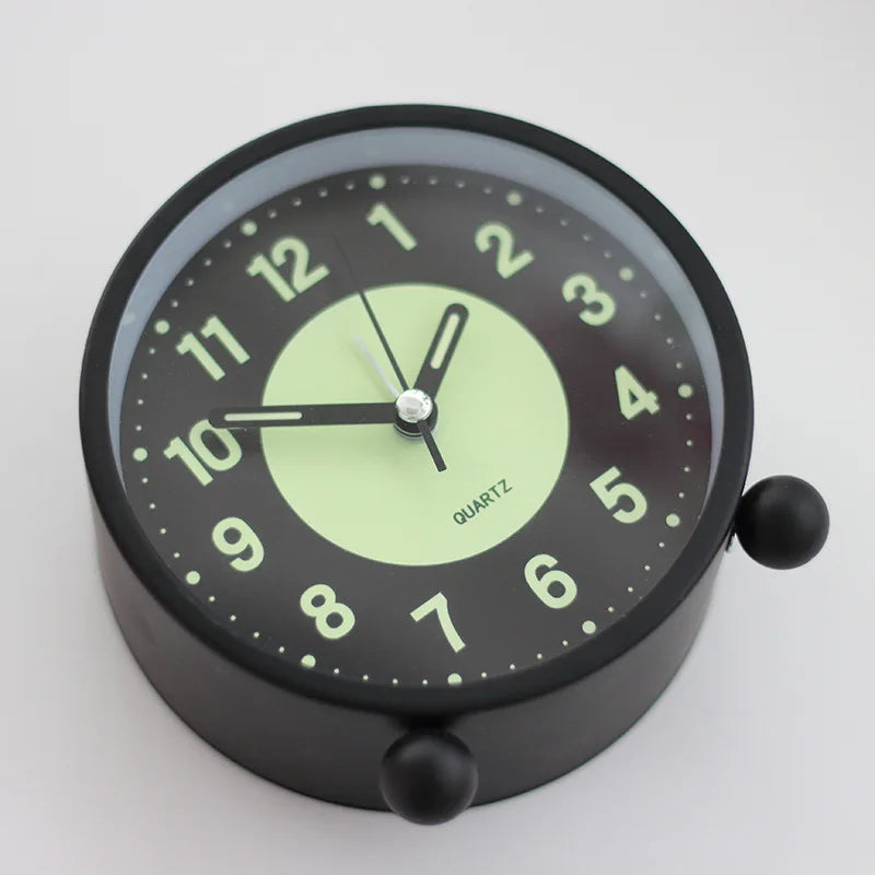 Lysande tyst väckarklocka – Icke-tickande nattlampa MILA Sverige