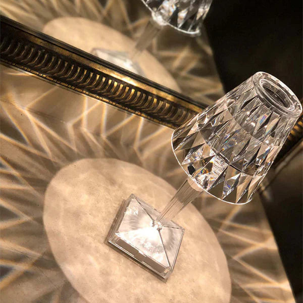 VivaSpark – Elegant bordslampa med gnistande inspiration Carvallo