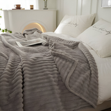 CozyRib Filt – Extra Mjuk & Värmande Ribbad Pläd Hemnix