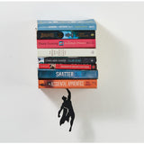 Bokstöd i metall – Kreativ superhjältedekoration för böcker, serier och kontorsdisplayer MILA Sverige