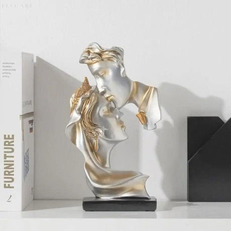 Sweet Kiss - Pannkyssande älskande staty Carvallo