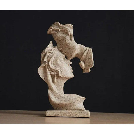 Sweet Kiss - Pannkyssande älskande staty Carvallo