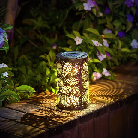 Luminous Leaf Lantern - Elegant Solenergid design Carvallo