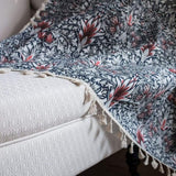 Tisteln Ebonleaf Floral Tapestry Gardin Carvallo