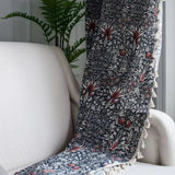 Tisteln Ebonleaf Floral Tapestry Gardin Carvallo