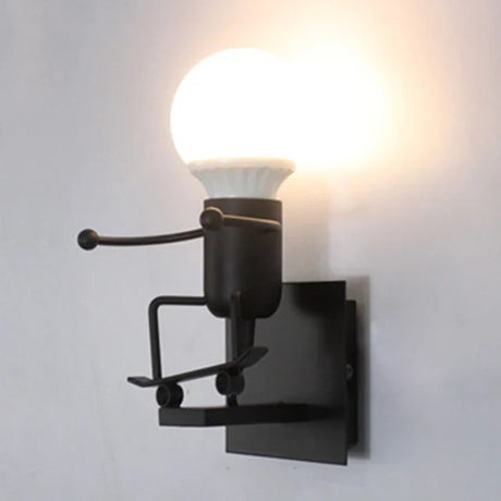 RobotGlow - Kreativ Robot Vägglampa i Industriell Stil Carvallo