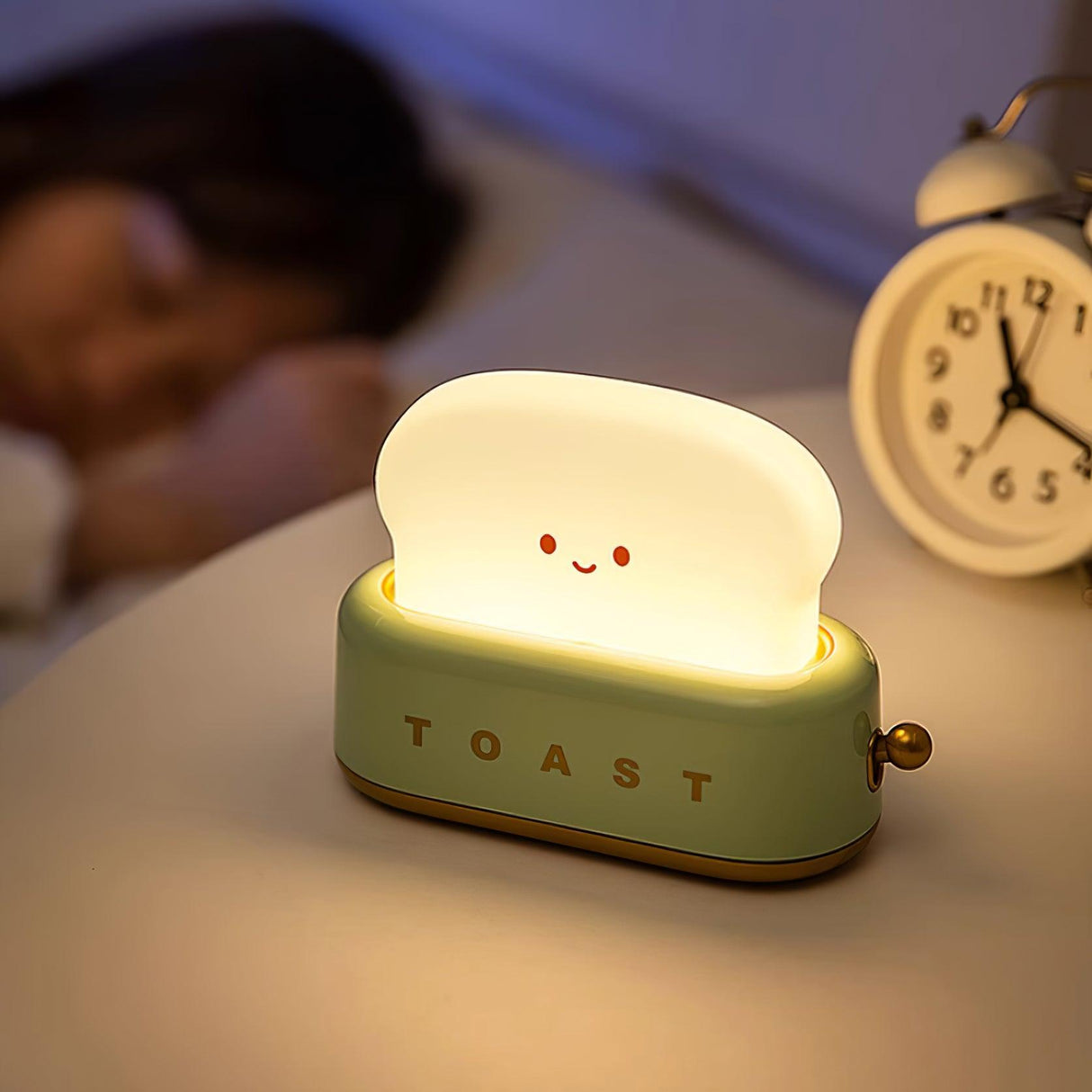 GlowToast Lampa – Bärbar Bröd-Toast Cartoon LED Nattlampa Carvallo