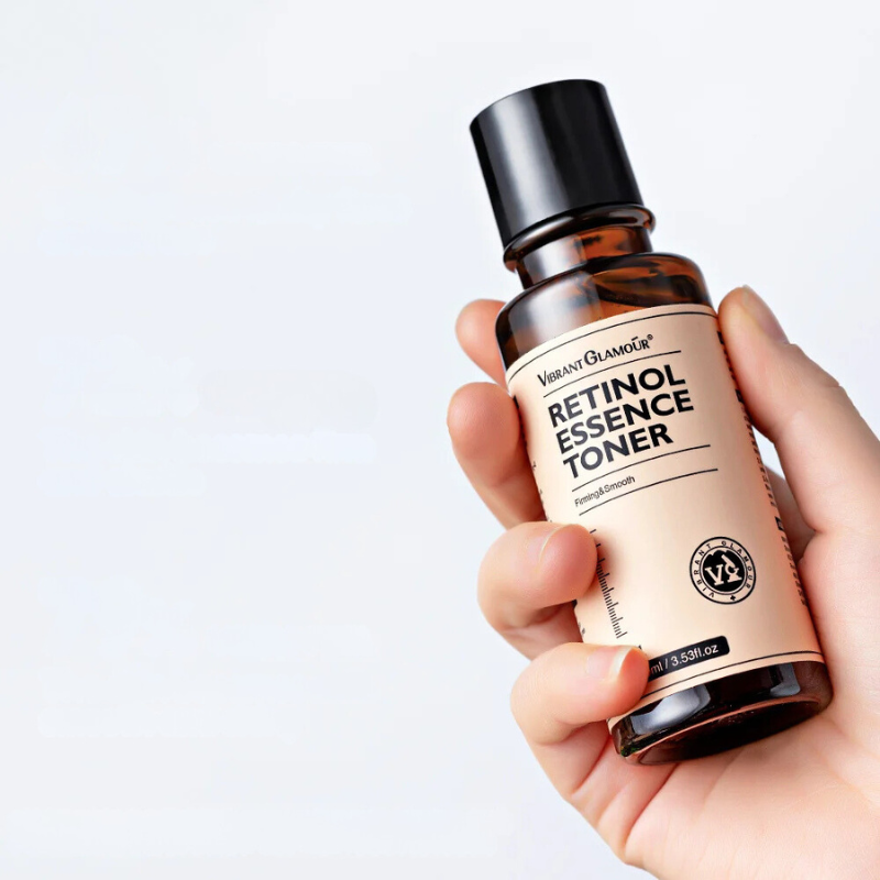 Essence Serum - Ljusgörande, uppstramande och djupgående återfuktande vård för strålande hud MILA Sverige