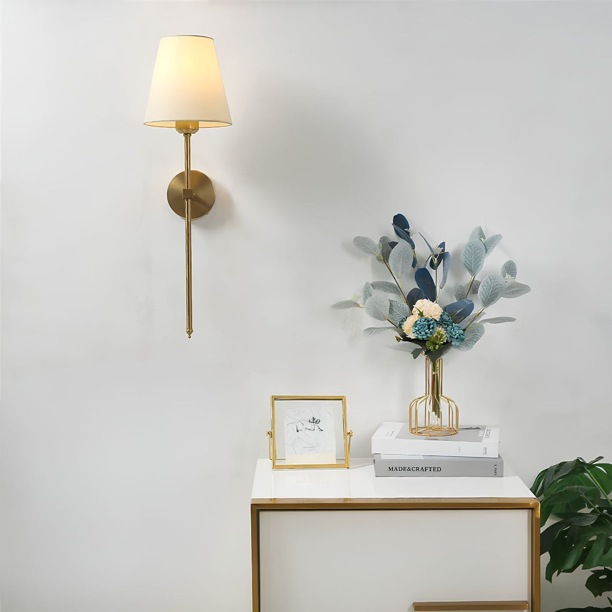 VeloraBeam – Elegant klassisk vägglampa Carvallo