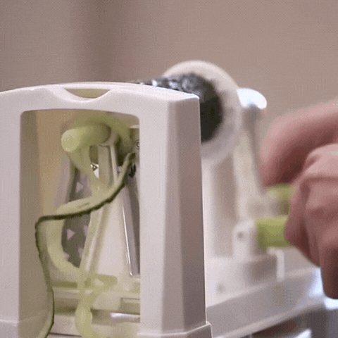 Royallure 7-bladig grönsaksspiralisator – Zucchini-nudeltillverkare och zoodle-tillverkare med sugkopp och förvaringskorg Carvallo