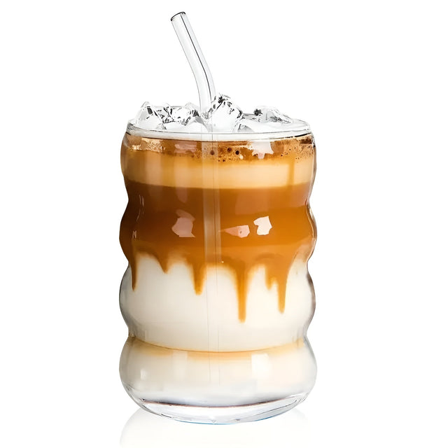 Ribbad glas med sugrör – 2 st Vågform, 450ml | Stiligt dricksglas för iskaffe, matcha & juice Carvallo