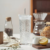 Dricksglas med lock & sugrör – Modern 2-delars set av glas | Återanvändbar & Halkfri, Idealisk för kaffe, te & kalla drycker Carvallo