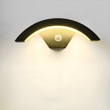 SafeGlow Light - Vattentålig LED-vägglampa med människodetektering Carvallo