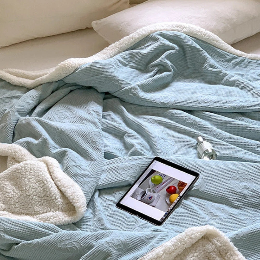 Solène Floral Prägad Sherpa Filt Carvallo