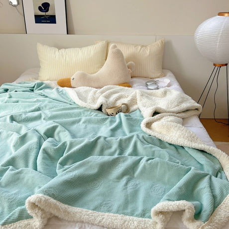 Solène Floral Prägad Sherpa Filt Carvallo