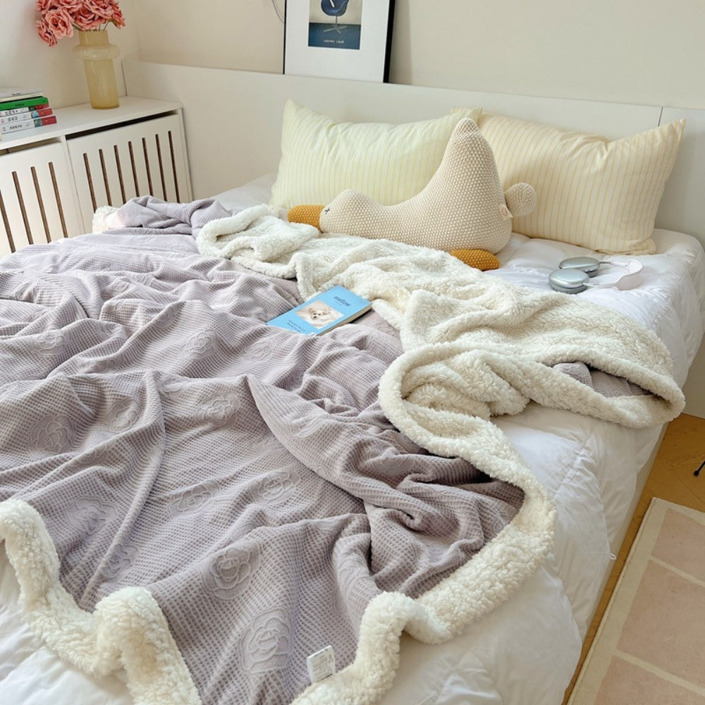 Solène Floral Prägad Sherpa Filt Carvallo