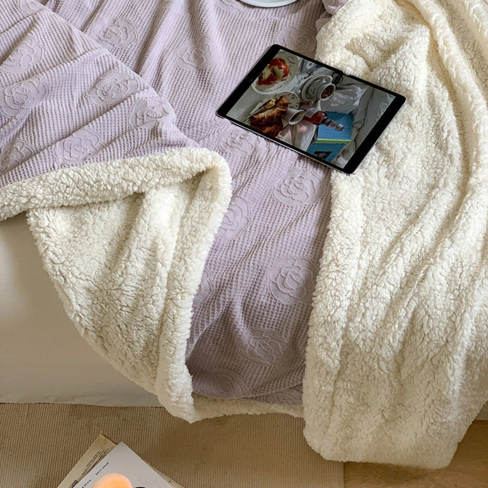 Solène Floral Prägad Sherpa Filt Carvallo