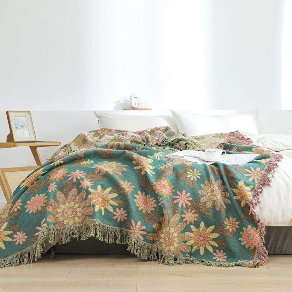 Verdant Bloom Vändbar Jacquardfilt Carvallo
