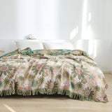 Verdant Bloom Vändbar Jacquardfilt Carvallo