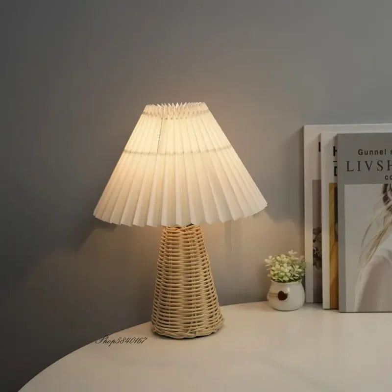 VintageGlow - Rattantafellampa, Fällbar nattlampa Carvallo